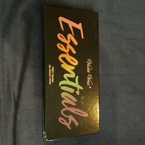 Violet Voss Essentials eyeshadow palette-NEW